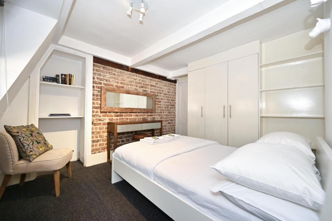 Soho, Piccadilly & Chinatown - Two Bedroom & Two Double Beds Apartment London Exterior photo