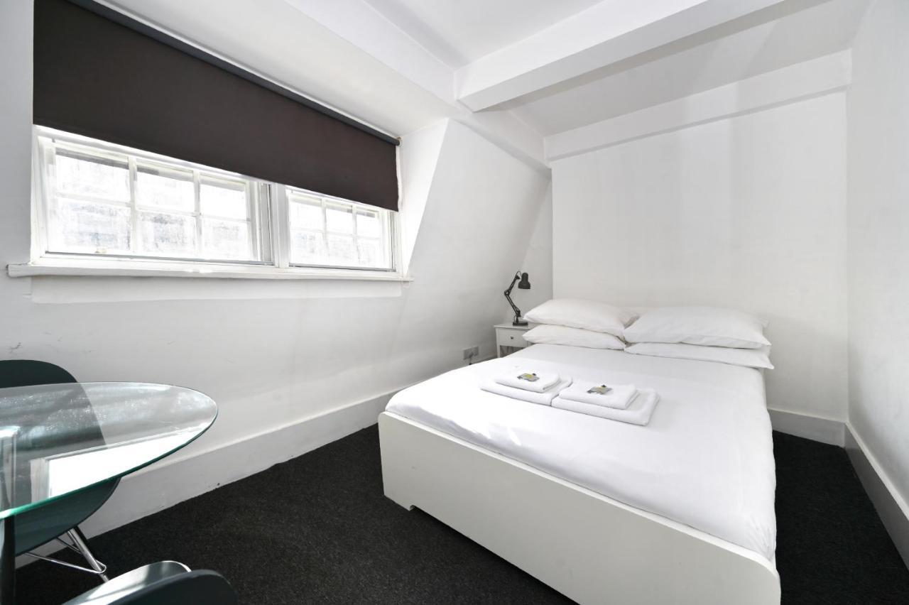 Soho, Piccadilly & Chinatown - Two Bedroom & Two Double Beds Apartment London Exterior photo